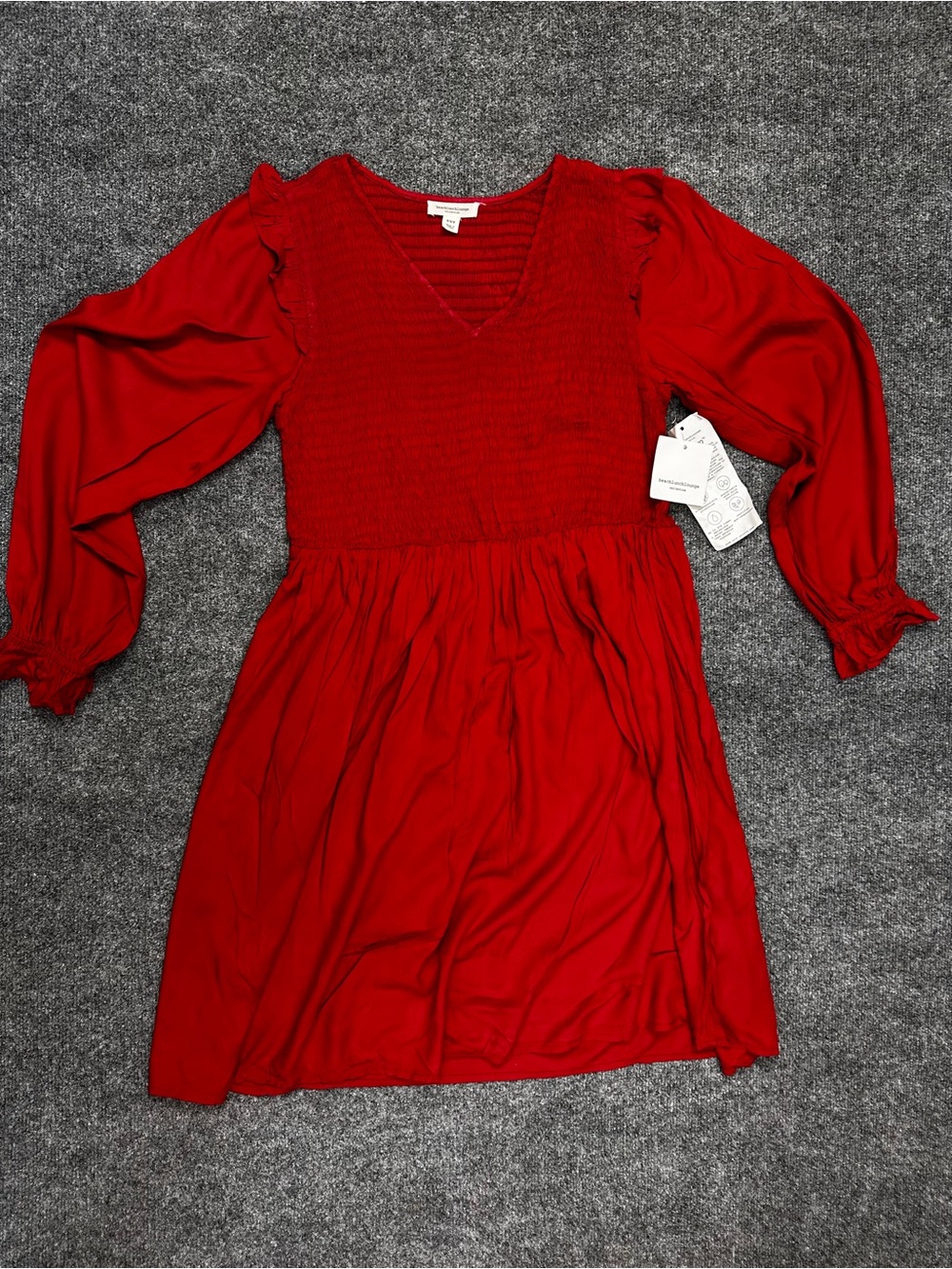 beachlunchlounge Girls' Red Smocked Babydoll V-Neck Dress